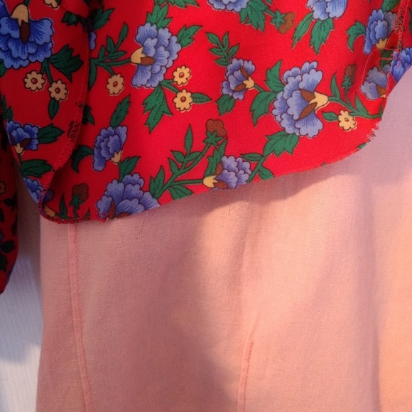 Lucia Vintage Red Floral Button Down Top - Picture 3 of 5